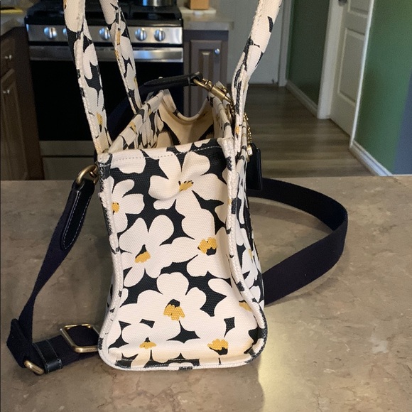 Coach New York Floral Print Women's Bag - Black and White - Picture 3 of 8
